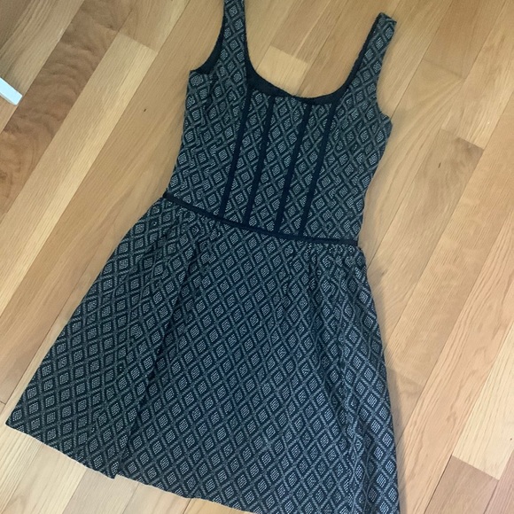 Structured Dress - Picture 1 of 4